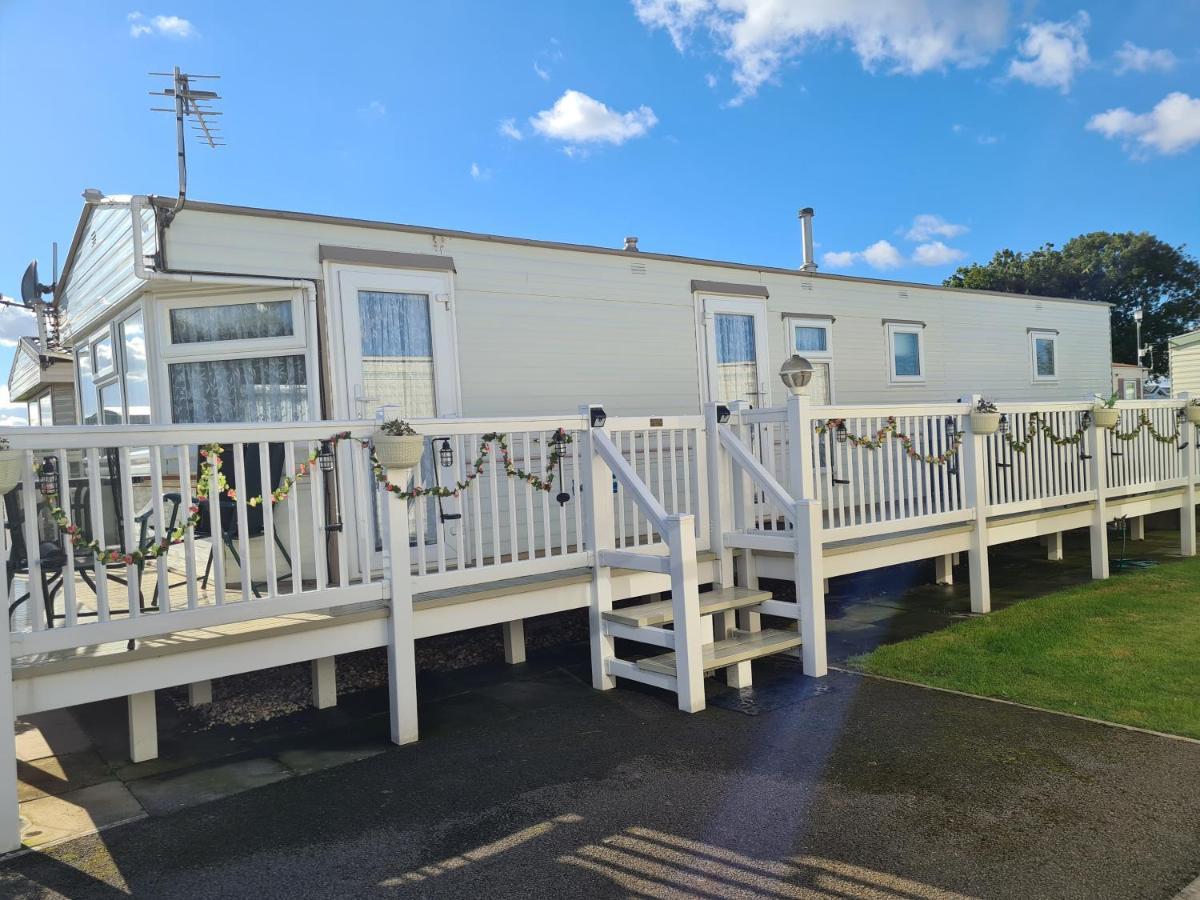 6 Berth The Wolds Tahiti Hotel Ingoldmells Exterior photo